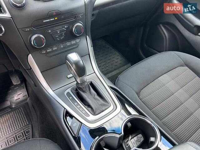 Серый Форд Эдж, объемом двигателя 3.5 л и пробегом 60 тыс. км за 15999 $, фото 44 на Automoto.ua