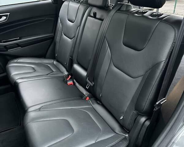 Серый Форд Эдж, объемом двигателя 2 л и пробегом 109 тыс. км за 21000 $, фото 31 на Automoto.ua