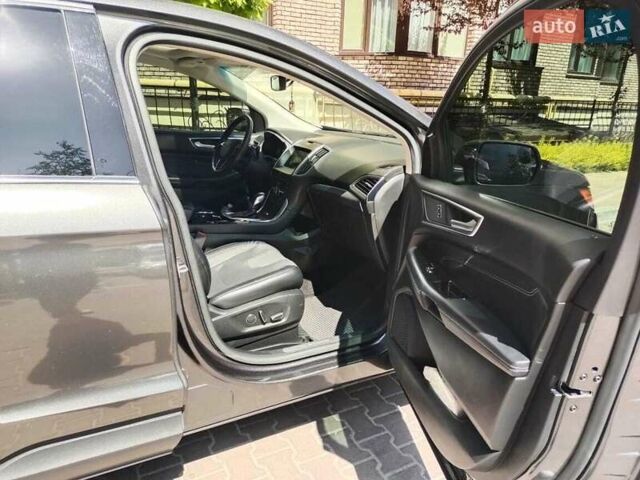 Сірий Форд Едж, об'ємом двигуна 2 л та пробігом 139 тис. км за 17000 $, фото 4 на Automoto.ua