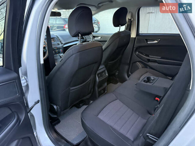 Сірий Форд Едж, об'ємом двигуна 2 л та пробігом 55 тис. км за 15000 $, фото 34 на Automoto.ua