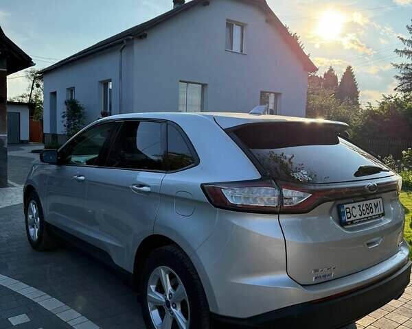 Серый Форд Эдж, объемом двигателя 2 л и пробегом 53 тыс. км за 15900 $, фото 2 на Automoto.ua