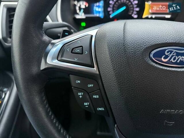 Серый Форд Эдж, объемом двигателя 2 л и пробегом 95 тыс. км за 16990 $, фото 16 на Automoto.ua