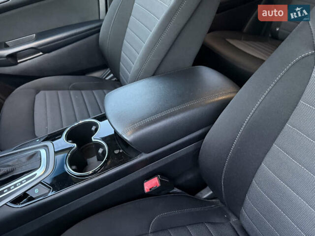 Сірий Форд Едж, об'ємом двигуна 2 л та пробігом 55 тис. км за 15000 $, фото 44 на Automoto.ua