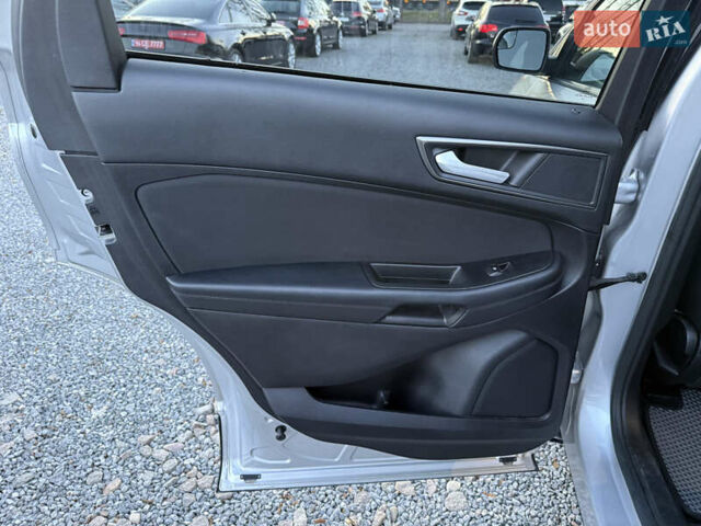 Сірий Форд Едж, об'ємом двигуна 2 л та пробігом 55 тис. км за 15000 $, фото 33 на Automoto.ua