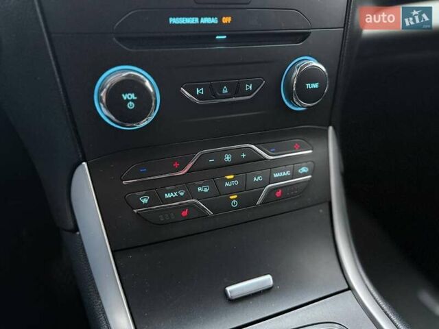 Серый Форд Эдж, объемом двигателя 2 л и пробегом 95 тыс. км за 16990 $, фото 21 на Automoto.ua