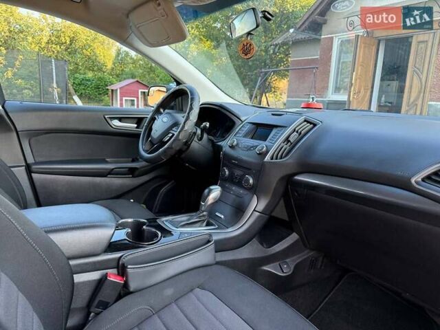Серый Форд Эдж, объемом двигателя 2 л и пробегом 53 тыс. км за 15900 $, фото 9 на Automoto.ua
