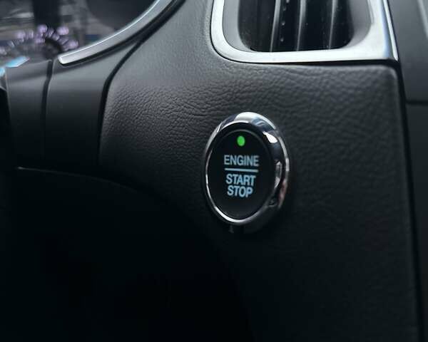 Серый Форд Эдж, объемом двигателя 2 л и пробегом 109 тыс. км за 21000 $, фото 18 на Automoto.ua