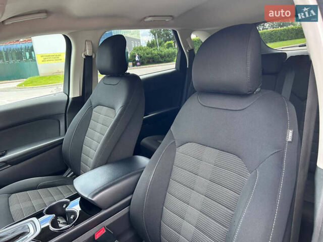 Сірий Форд Едж, об'ємом двигуна 3.5 л та пробігом 60 тис. км за 16300 $, фото 36 на Automoto.ua