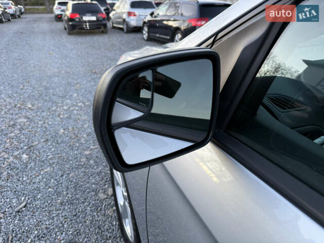 Сірий Форд Едж, об'ємом двигуна 2 л та пробігом 55 тис. км за 15000 $, фото 35 на Automoto.ua