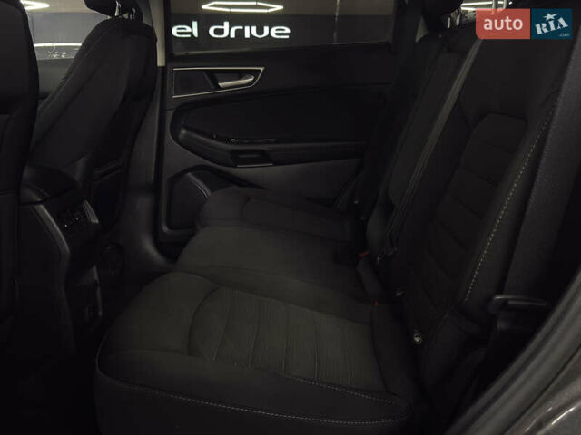 Сірий Форд Едж, об'ємом двигуна 2 л та пробігом 65 тис. км за 17499 $, фото 22 на Automoto.ua