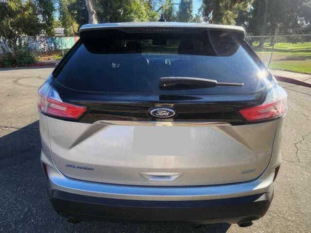 Сірий Форд Едж, об'ємом двигуна 2 л та пробігом 49 тис. км за 11000 $, фото 4 на Automoto.ua