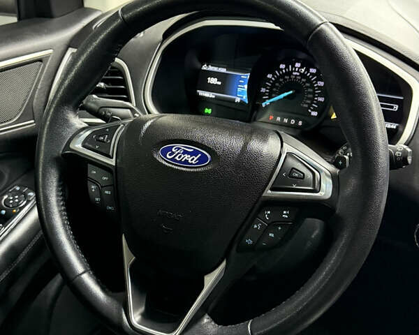 Сірий Форд Едж, об'ємом двигуна 2 л та пробігом 111 тис. км за 19999 $, фото 21 на Automoto.ua