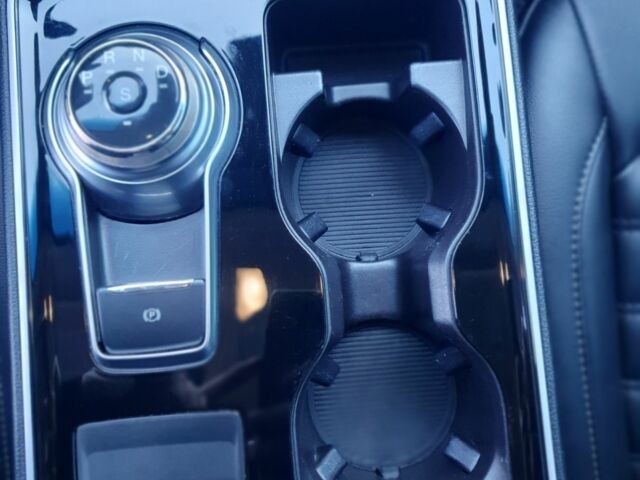 Серый Форд Эдж, объемом двигателя 2 л и пробегом 229 тыс. км за 15000 $, фото 2 на Automoto.ua