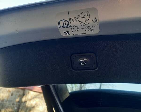 Серый Форд Эдж, объемом двигателя 2 л и пробегом 122 тыс. км за 18000 $, фото 10 на Automoto.ua