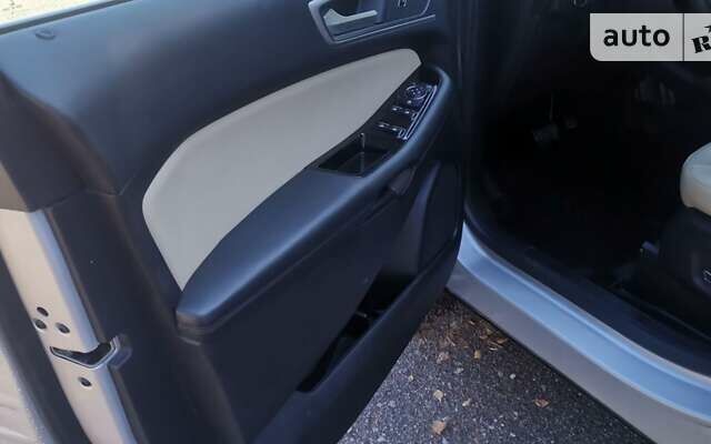 Серый Форд Эдж, объемом двигателя 2 л и пробегом 113 тыс. км за 20100 $, фото 53 на Automoto.ua