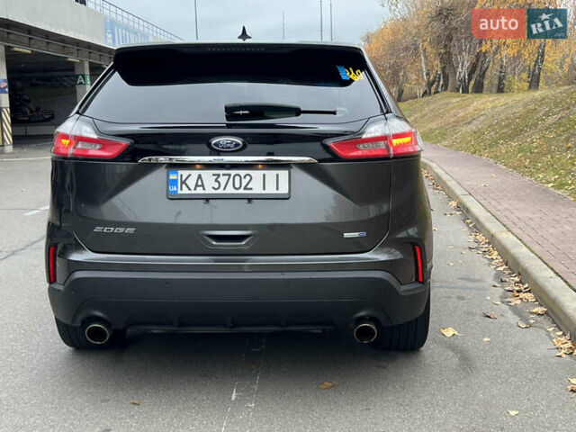 Серый Форд Эдж, объемом двигателя 2 л и пробегом 66 тыс. км за 20500 $, фото 4 на Automoto.ua