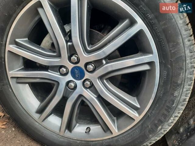 Серый Форд Эдж, объемом двигателя 2 л и пробегом 86 тыс. км за 18650 $, фото 1 на Automoto.ua