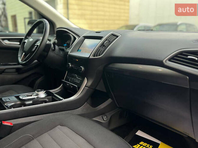 Сірий Форд Едж, об'ємом двигуна 2 л та пробігом 122 тис. км за 17900 $, фото 22 на Automoto.ua