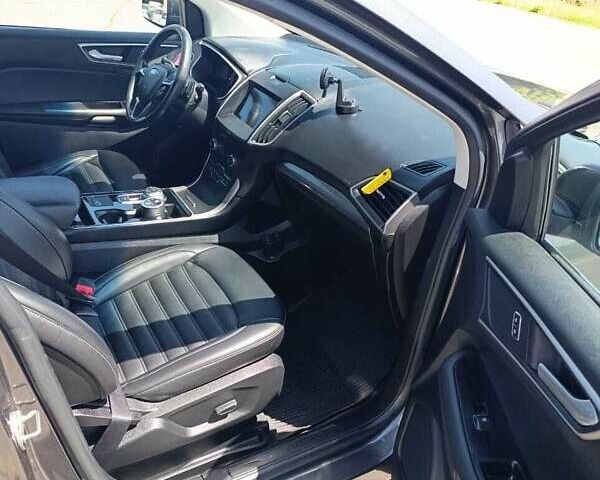 Сірий Форд Едж, об'ємом двигуна 2 л та пробігом 150 тис. км за 17000 $, фото 5 на Automoto.ua