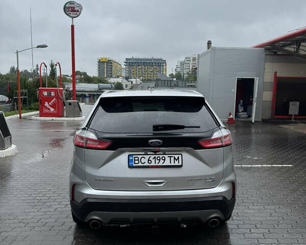 Сірий Форд Едж, об'ємом двигуна 2 л та пробігом 189 тис. км за 18900 $, фото 3 на Automoto.ua