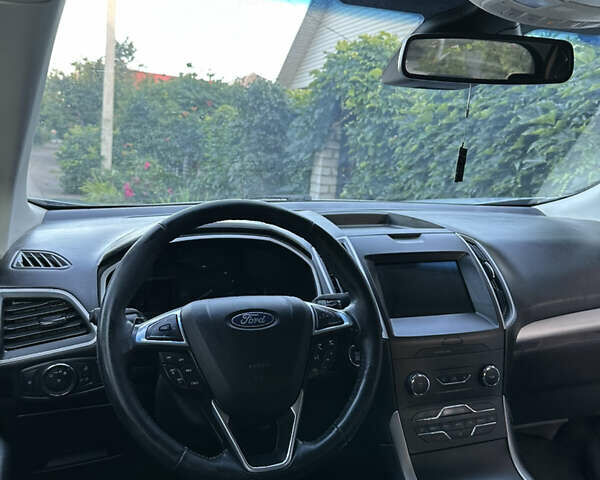 Серый Форд Эдж, объемом двигателя 2 л и пробегом 140 тыс. км за 19000 $, фото 11 на Automoto.ua