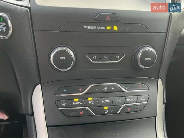 Серый Форд Эдж, объемом двигателя 2 л и пробегом 167 тыс. км за 14300 $, фото 13 на Automoto.ua