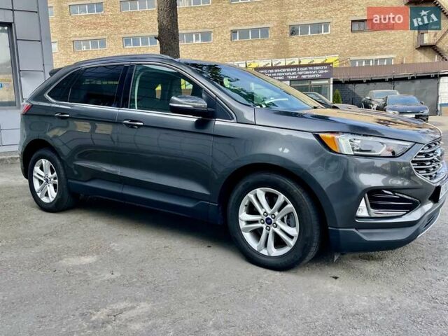 Сірий Форд Едж, об'ємом двигуна 2 л та пробігом 67 тис. км за 18900 $, фото 3 на Automoto.ua