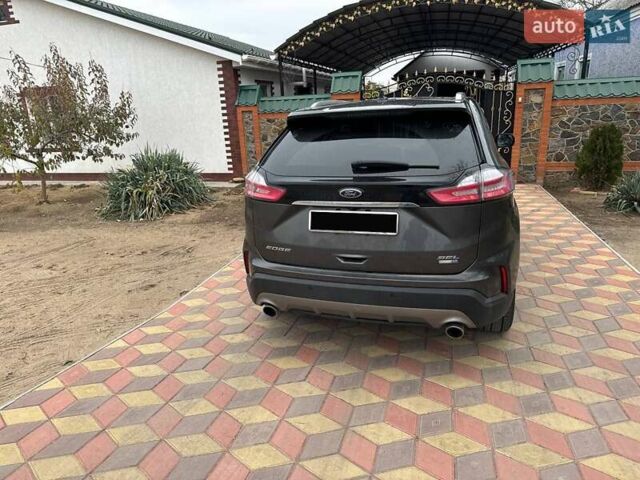 Сірий Форд Едж, об'ємом двигуна 2 л та пробігом 104 тис. км за 18600 $, фото 4 на Automoto.ua