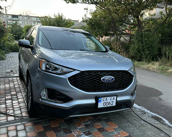 Серый Форд Эдж, объемом двигателя 2 л и пробегом 140 тыс. км за 19000 $, фото 4 на Automoto.ua