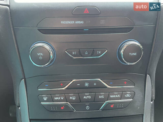 Серый Форд Эдж, объемом двигателя 2 л и пробегом 75 тыс. км за 18500 $, фото 16 на Automoto.ua