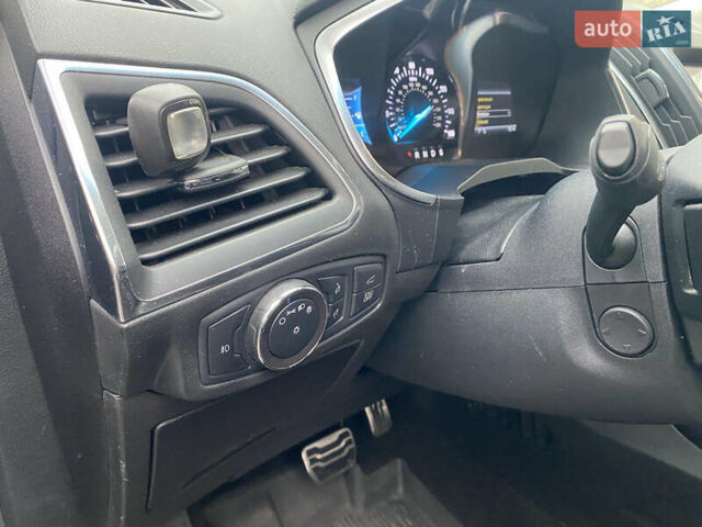 Серый Форд Эдж, объемом двигателя 2 л и пробегом 66 тыс. км за 20500 $, фото 18 на Automoto.ua