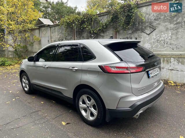 Сірий Форд Едж, об'ємом двигуна 2 л та пробігом 74 тис. км за 18700 $, фото 2 на Automoto.ua