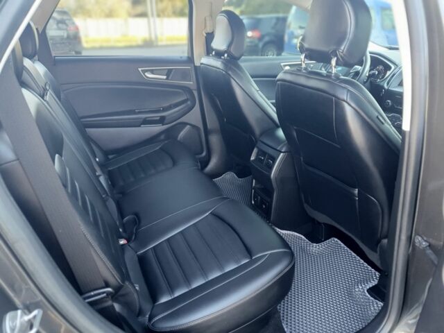 Серый Форд Эдж, объемом двигателя 2 л и пробегом 229 тыс. км за 15000 $, фото 4 на Automoto.ua