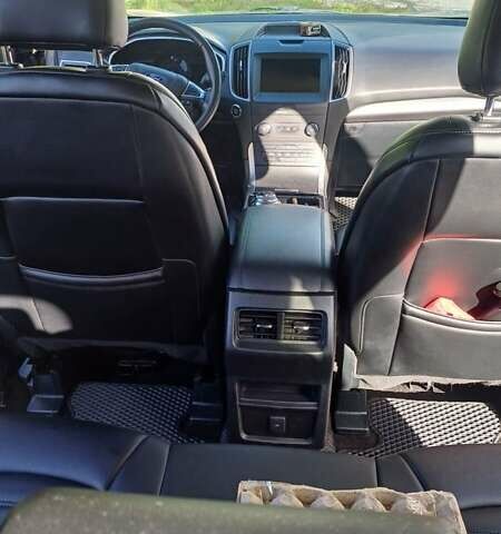 Сірий Форд Едж, об'ємом двигуна 2 л та пробігом 155 тис. км за 18999 $, фото 8 на Automoto.ua