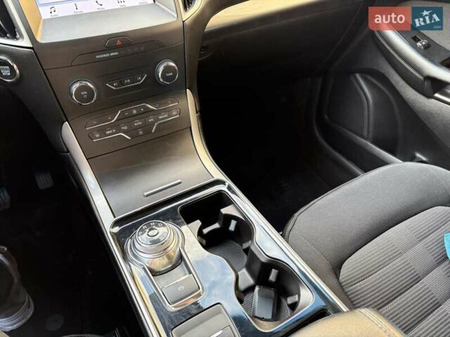 Форд Эдж 2019 в Николаеве на Automoto.ua Серый Форд Эдж, объемом двигателя 2 л и пробегом 67 тыс. км за 17000 $, фото 10 на Automoto.ua