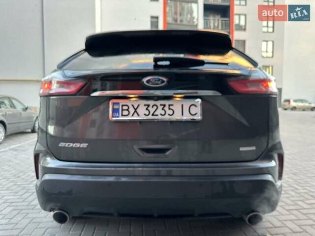 Серый Форд Эдж, объемом двигателя 2 л и пробегом 149 тыс. км за 16500 $, фото 5 на Automoto.ua