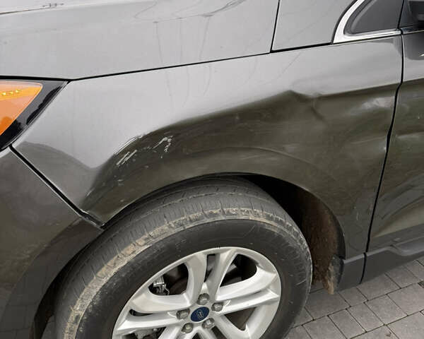 Серый Форд Эдж, объемом двигателя 2 л и пробегом 155 тыс. км за 15500 $, фото 2 на Automoto.ua