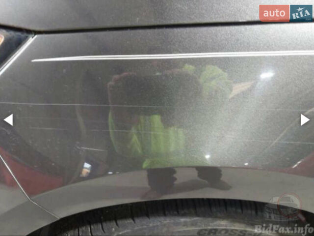 Сірий Форд Едж, об'ємом двигуна 2 л та пробігом 169 тис. км за 14700 $, фото 4 на Automoto.ua