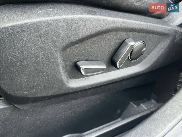 Серый Форд Эдж, объемом двигателя 2 л и пробегом 167 тыс. км за 14300 $, фото 7 на Automoto.ua