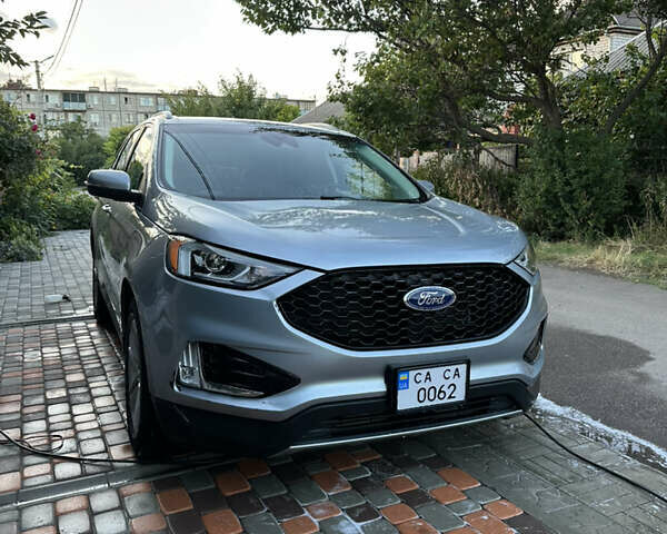 Серый Форд Эдж, объемом двигателя 2 л и пробегом 140 тыс. км за 19000 $, фото 5 на Automoto.ua