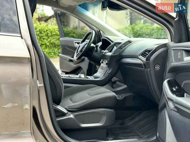 Сірий Форд Едж, об'ємом двигуна 2 л та пробігом 48 тис. км за 29999 $, фото 42 на Automoto.ua