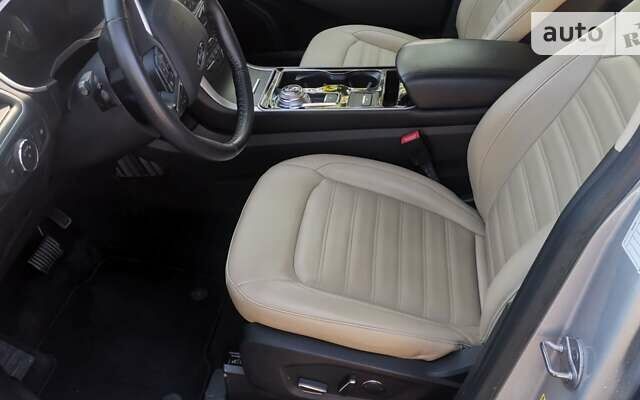 Серый Форд Эдж, объемом двигателя 2 л и пробегом 113 тыс. км за 20100 $, фото 52 на Automoto.ua