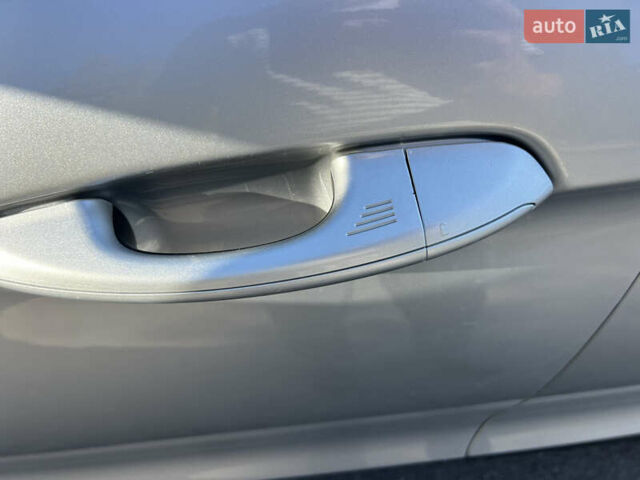 Серый Форд Эдж, объемом двигателя 2 л и пробегом 210 тыс. км за 19000 $, фото 10 на Automoto.ua