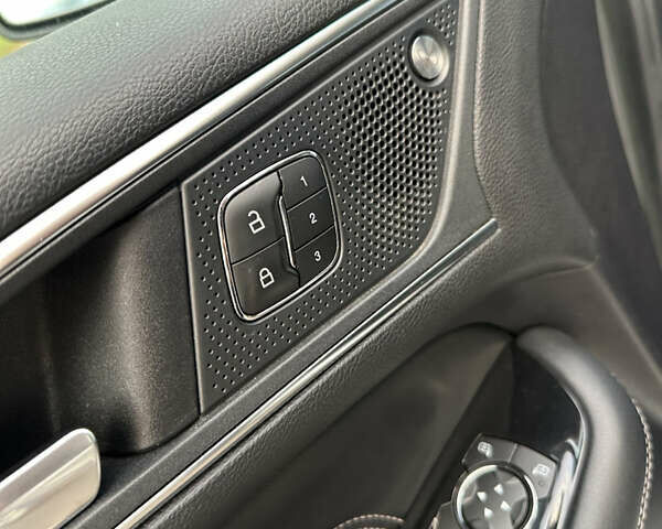 Серый Форд Эдж, объемом двигателя 2 л и пробегом 136 тыс. км за 18500 $, фото 11 на Automoto.ua