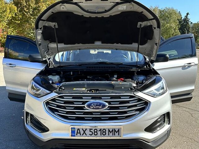 Сірий Форд Едж, об'ємом двигуна 2 л та пробігом 68 тис. км за 17900 $, фото 5 на Automoto.ua