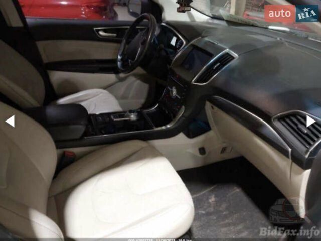 Сірий Форд Едж, об'ємом двигуна 2 л та пробігом 169 тис. км за 14700 $, фото 5 на Automoto.ua