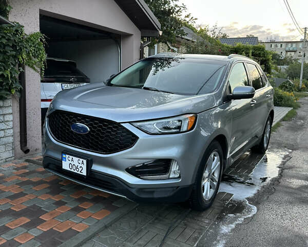 Серый Форд Эдж, объемом двигателя 2 л и пробегом 140 тыс. км за 19000 $, фото 2 на Automoto.ua