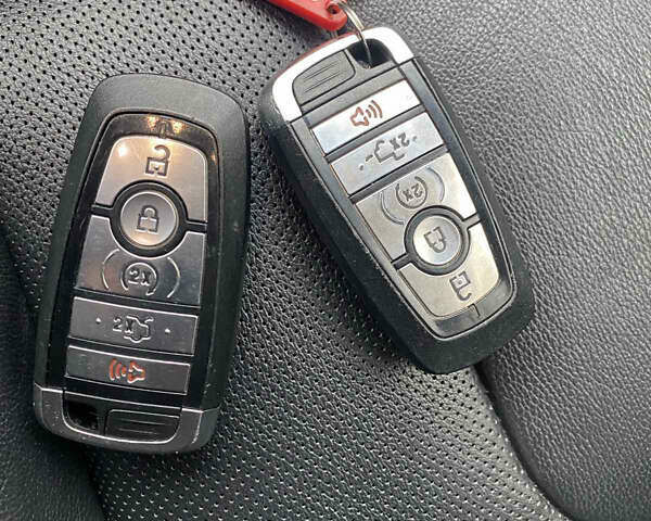 Серый Форд Эдж, объемом двигателя 2 л и пробегом 66 тыс. км за 20500 $, фото 15 на Automoto.ua