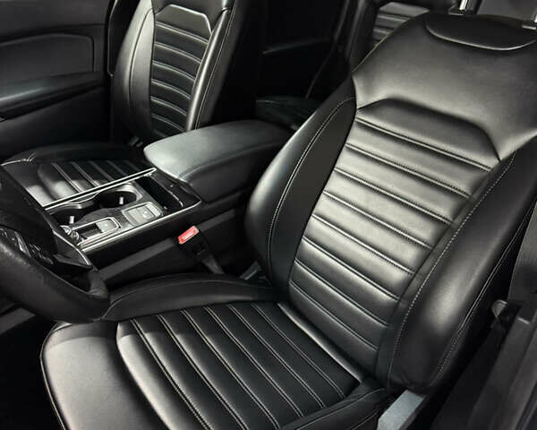 Сірий Форд Едж, об'ємом двигуна 2 л та пробігом 111 тис. км за 19999 $, фото 13 на Automoto.ua