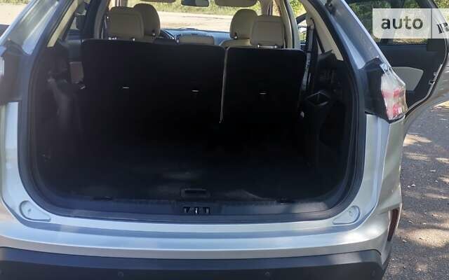 Серый Форд Эдж, объемом двигателя 2 л и пробегом 113 тыс. км за 20100 $, фото 3 на Automoto.ua